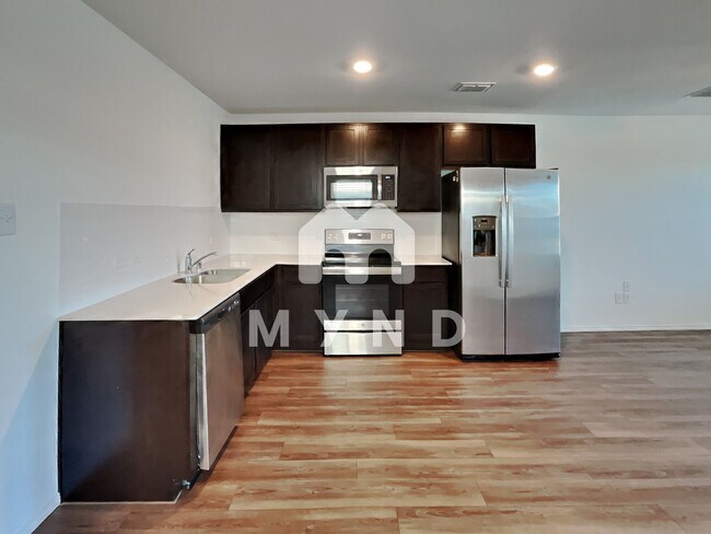 Foto del edificio - 126 Branch Village Way