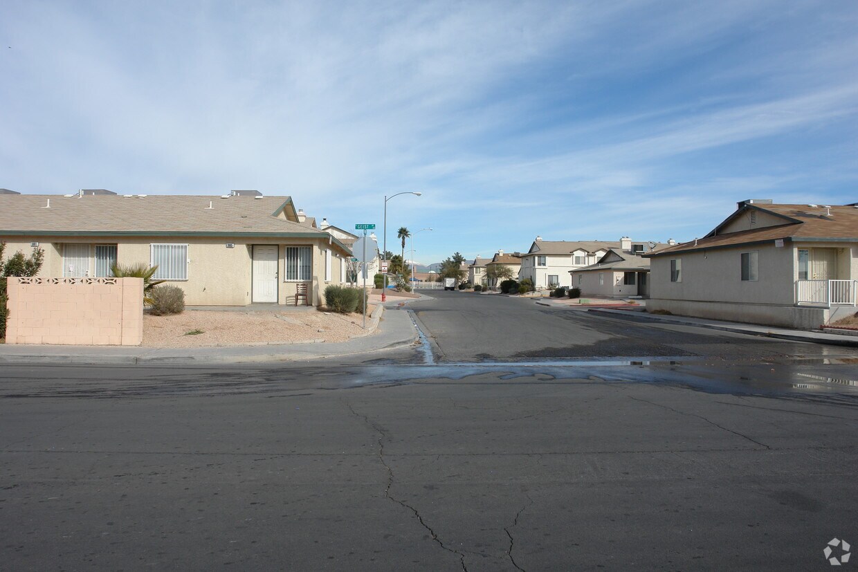 Building Photo - 3869 Soda Springs Dr