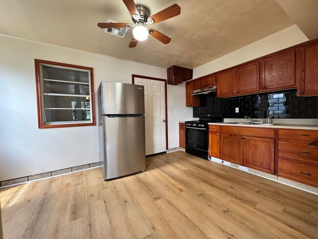 Foto del edificio - 3 Bedroom 2 Bathroom Home in SW Oklahoma C...