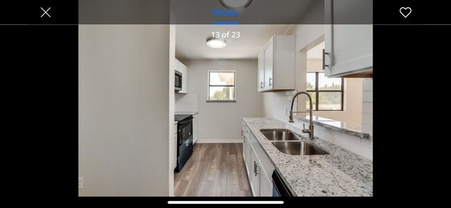 Foto del edificio - 17235 Lake Ray Hubbard Dr