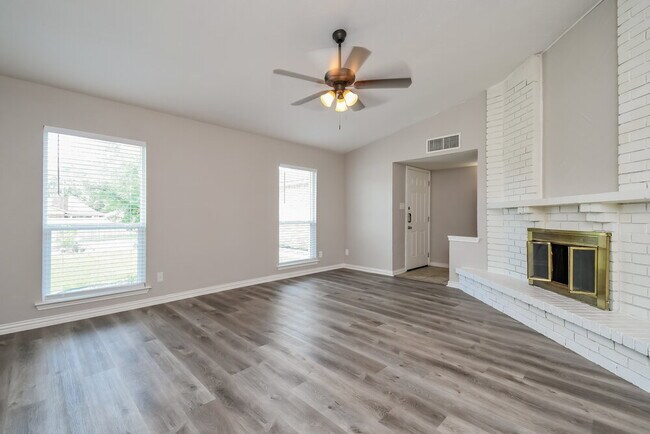 Building Photo - 4129 Shagbark St