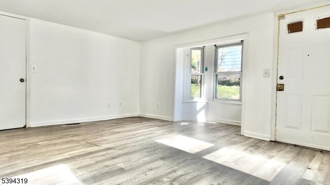 Building Photo - 236 W Mt Pleasant Ave