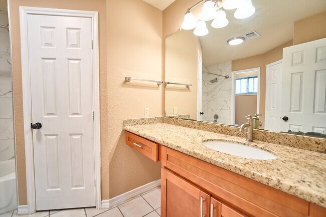 Foto del edificio - 10126 Northview Dr