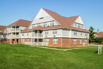 Town & Country - Town & Country Apartments