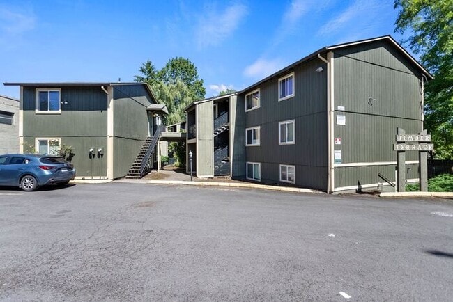 Building Photo - Timber Terrace 2x1 unit with 1st month free!!