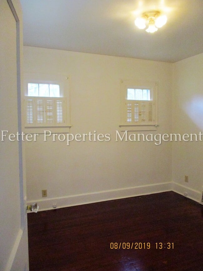 Building Photo - 1661 Burdette Ave