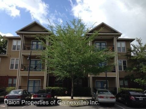 Foto principal - 3443 SW 24th St