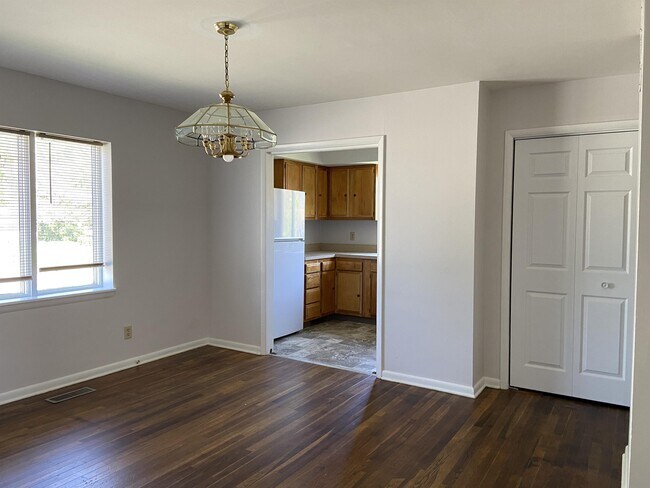 Foto del edificio - 527 N Walnut St