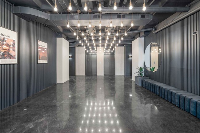 Interior Photo - The Lyon