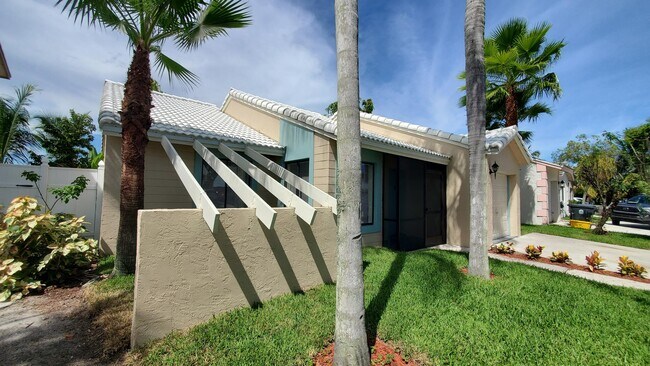 Foto del edificio - 6031 Strawberry Lakes Cir