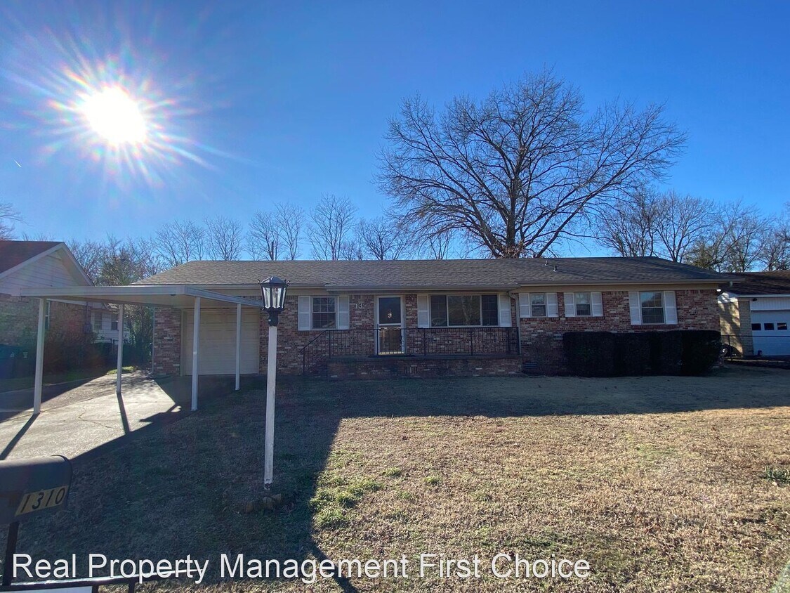 Primary Photo - 3 br, 1.5 bath House - 1310 Houston Street