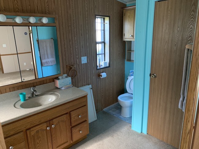 Master Bath - 310 S 11th St