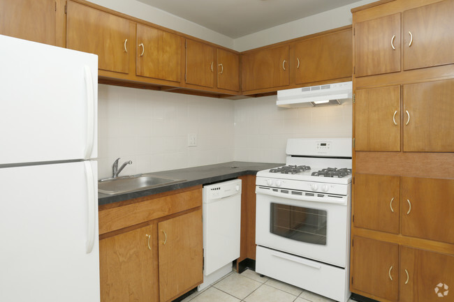 One Bedroom-Kitchen - Parkside Manor