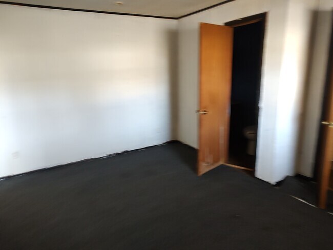 Foto del edificio - 601 E Meadow St