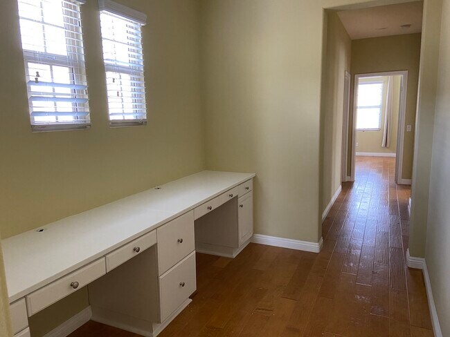 Building Photo - 6072 Roselle Meadows Trl