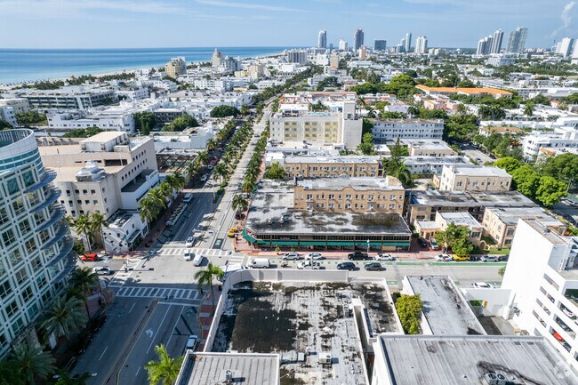 Foto aérea - 1568 Washington Ave