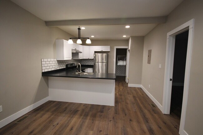 Foto del edificio - 715 11th St S