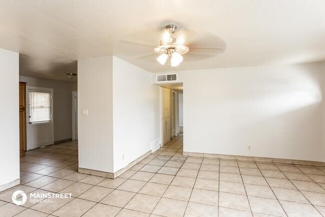 Building Photo - 6107 N 32nd Ave, Phoenix, AZ 85017