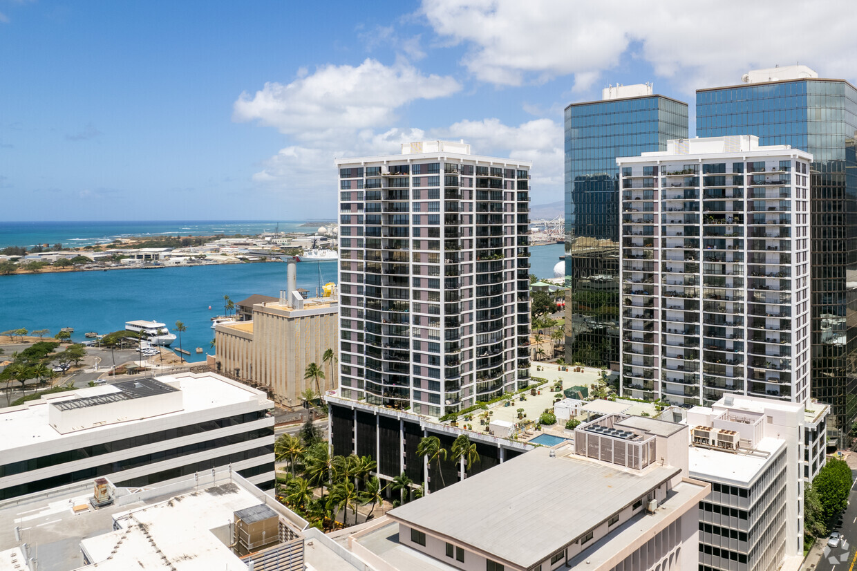 Harbor Square en 700 Richards Street en Honolulu, Hawái - Harbor Square