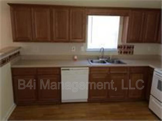 Building Photo - 2423 Brianna Dr