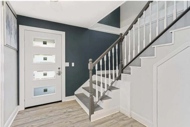 Building Photo - 4442 Dorchester Rd