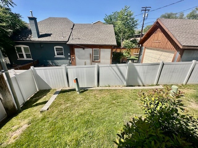 Building Photo - 829 E 400 S