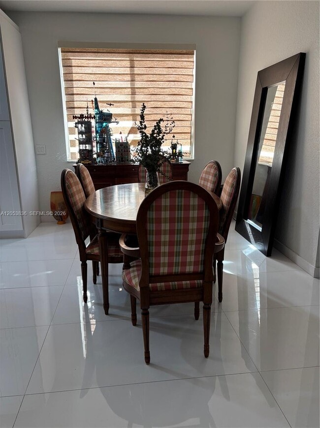 Building Photo - 1362 Canary Island Dr