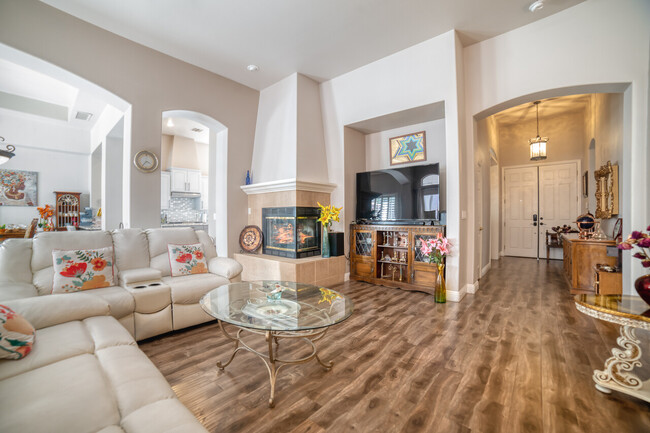 Building Photo - 9813 Camden Rose Fully Furnished