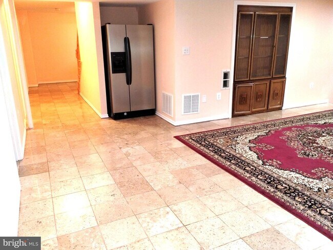 Foto del edificio - 7216 Hansford Ct