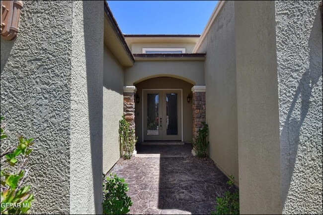 Building Photo - 7379 Black Mesa Dr