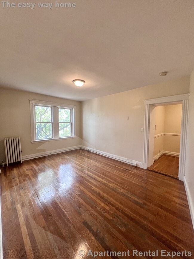 Building Photo - 15 Linnaean St