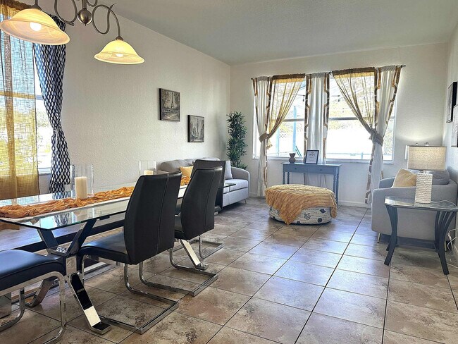 Foto del edificio - 930 Oxford Dr