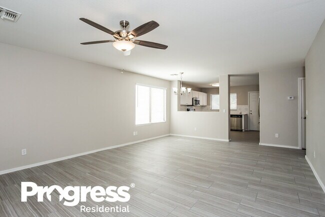 Foto del edificio - 9246 N 86th Ave