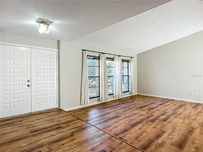 Building Photo - 1623 Carter Oaks Dr