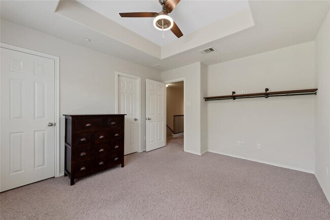 Building Photo - 1310 W Parmer Ln