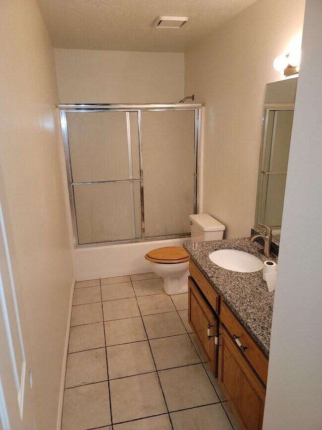 Building Photo - 235 S 400 E