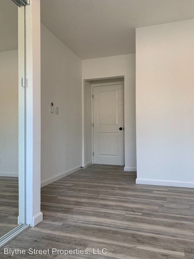 Foto del edificio - 436 W Imperial Ave