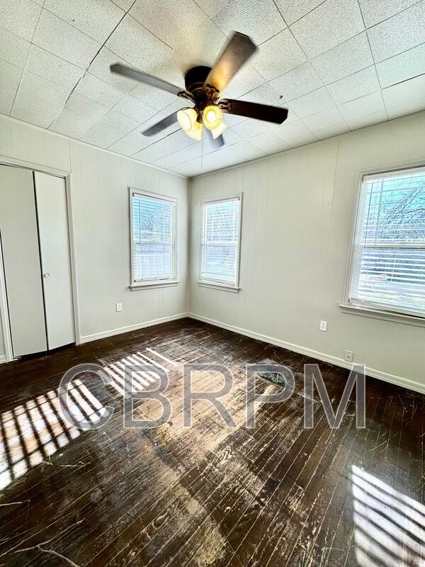 Building Photo - 2116 23rd St