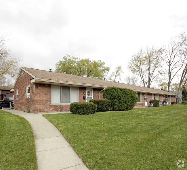 Z on Crooks Apartments Royal Oak, MI