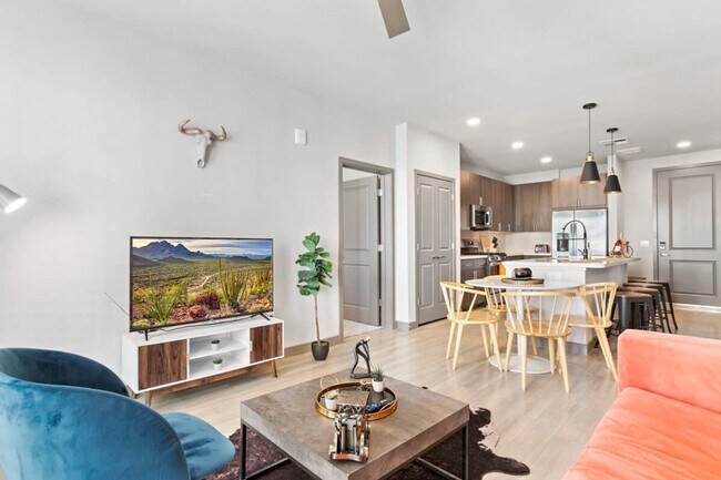 Building Photo - 400 N 2nd Ave