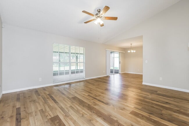 Building Photo - 1687 Palm Leaf Dr