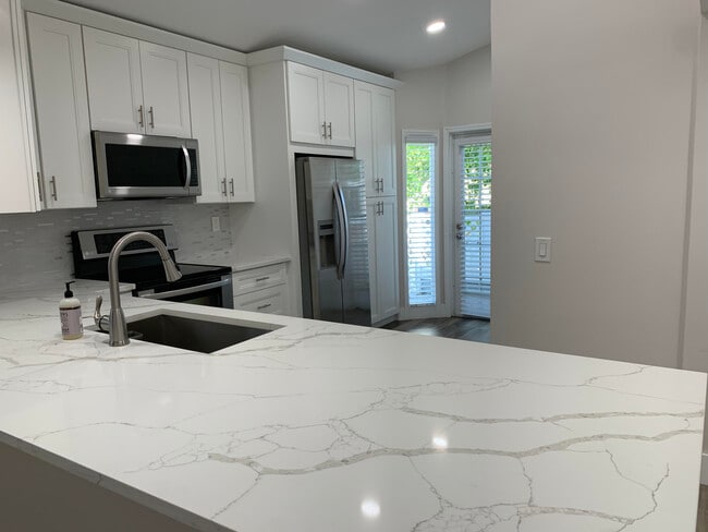 Building Photo - 5345 Buckhead Cir