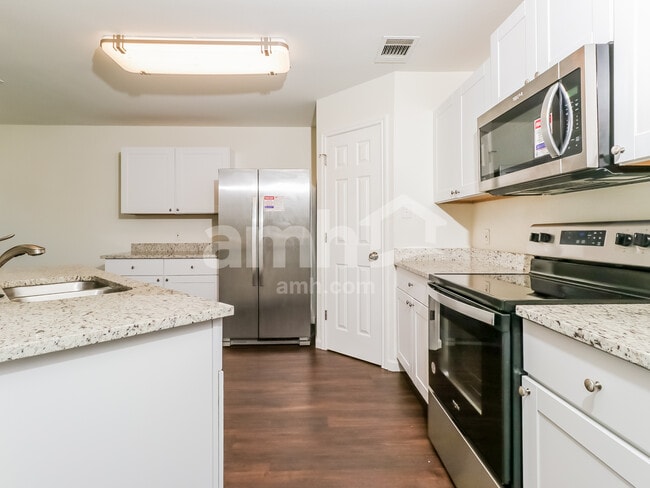 Building Photo - 118 Rinehardt St