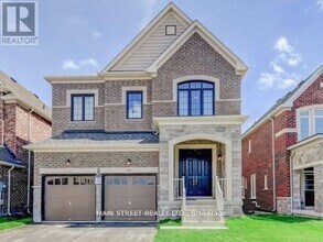 Building Photo - 50 Sharonview Cres