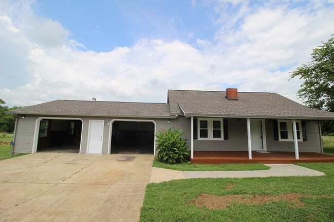Building Photo - 3 bed/1 bath home