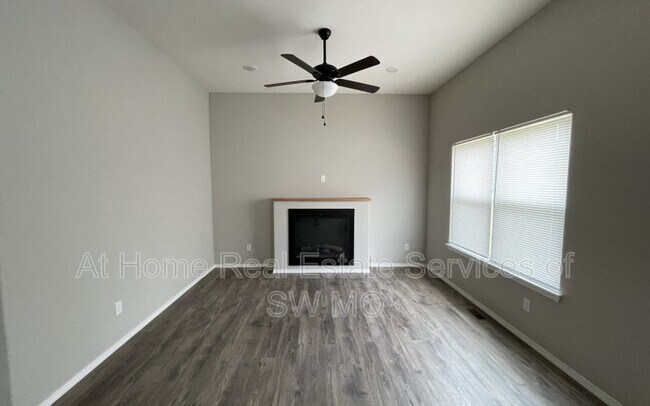 Foto del edificio - 3854 W Linwood St