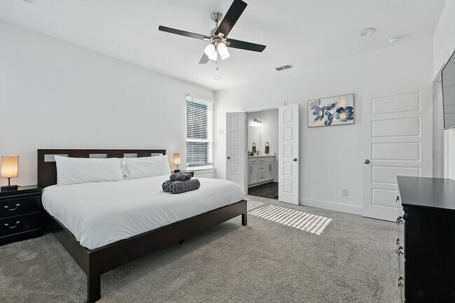 Building Photo - 3129 Rutz St