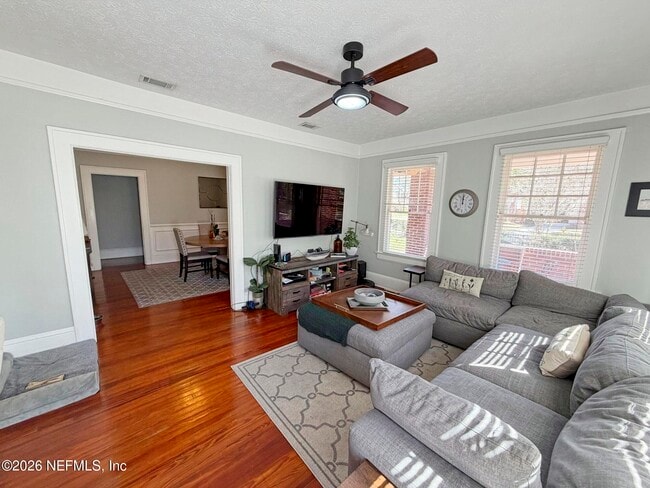 Building Photo - 3323 Park St