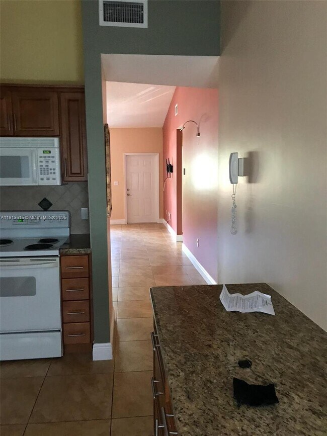 Foto del edificio - 13342 SW 152nd St