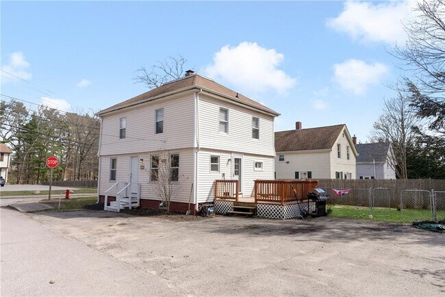 Foto del edificio - 515 Davisville Rd